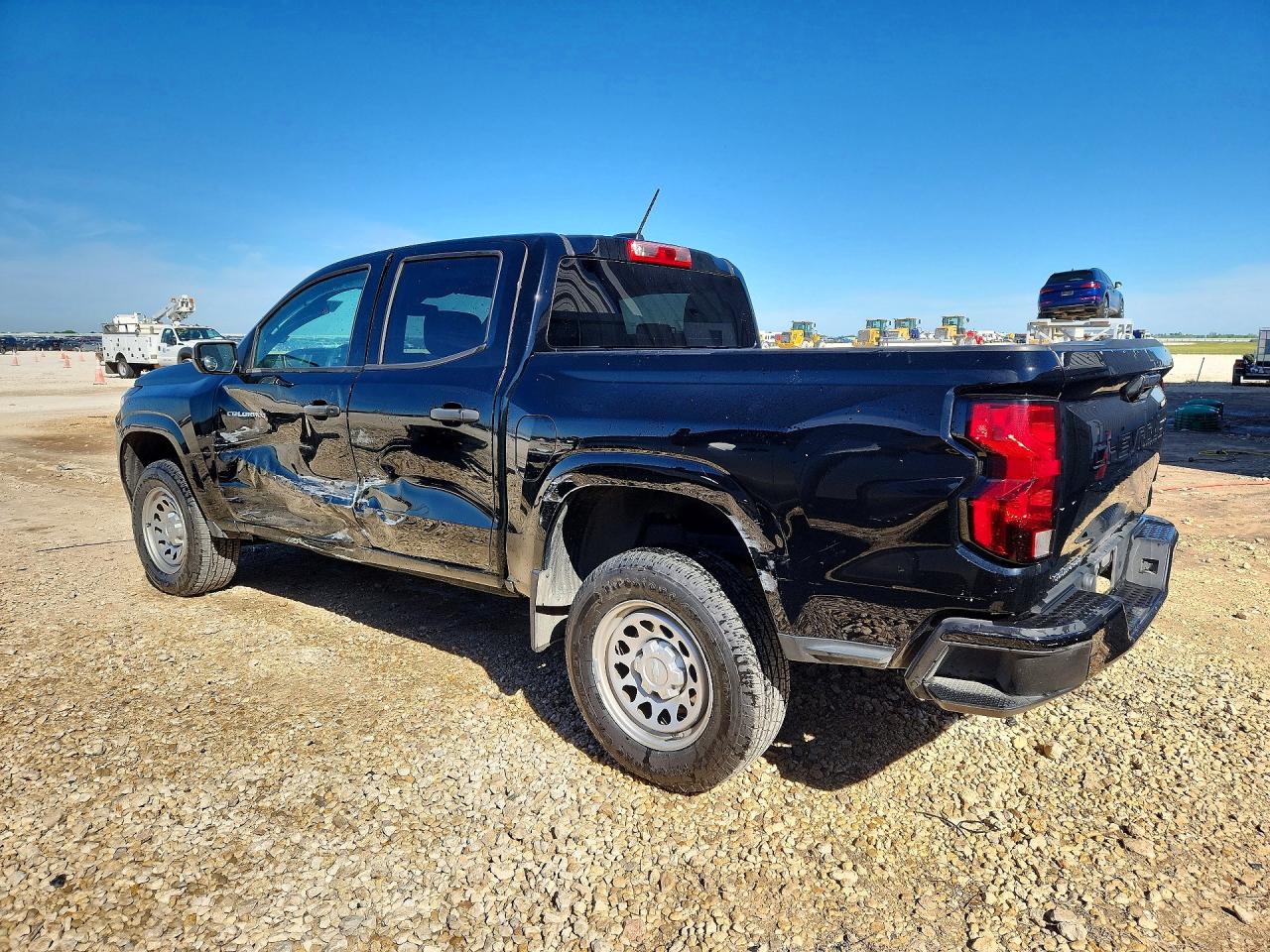 2024 CHEVROLET Colorado — VIN 1GCGSBEC7R1122014 — photo 2