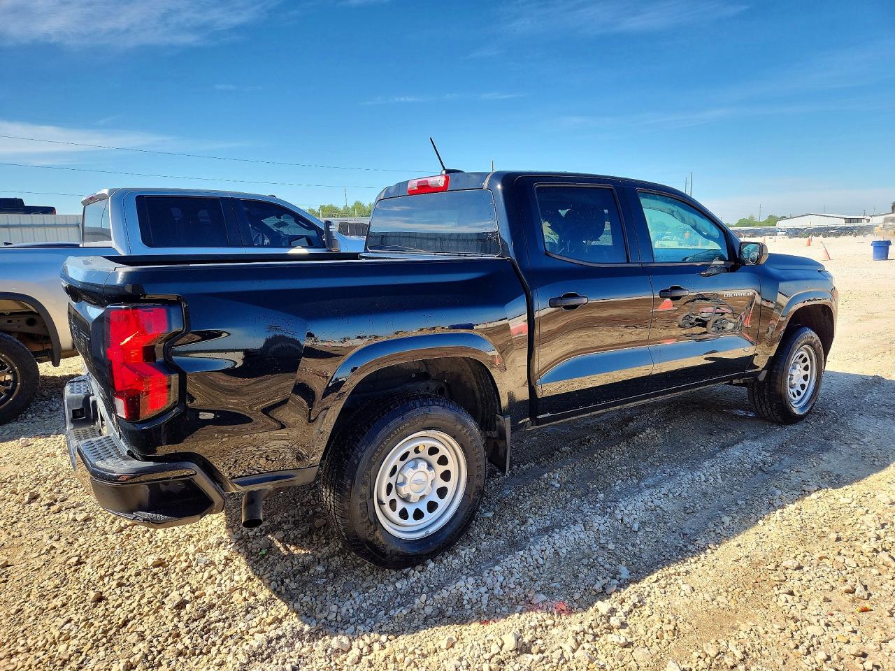 2024 CHEVROLET Colorado — VIN 1GCGSBEC7R1122014 — photo 3