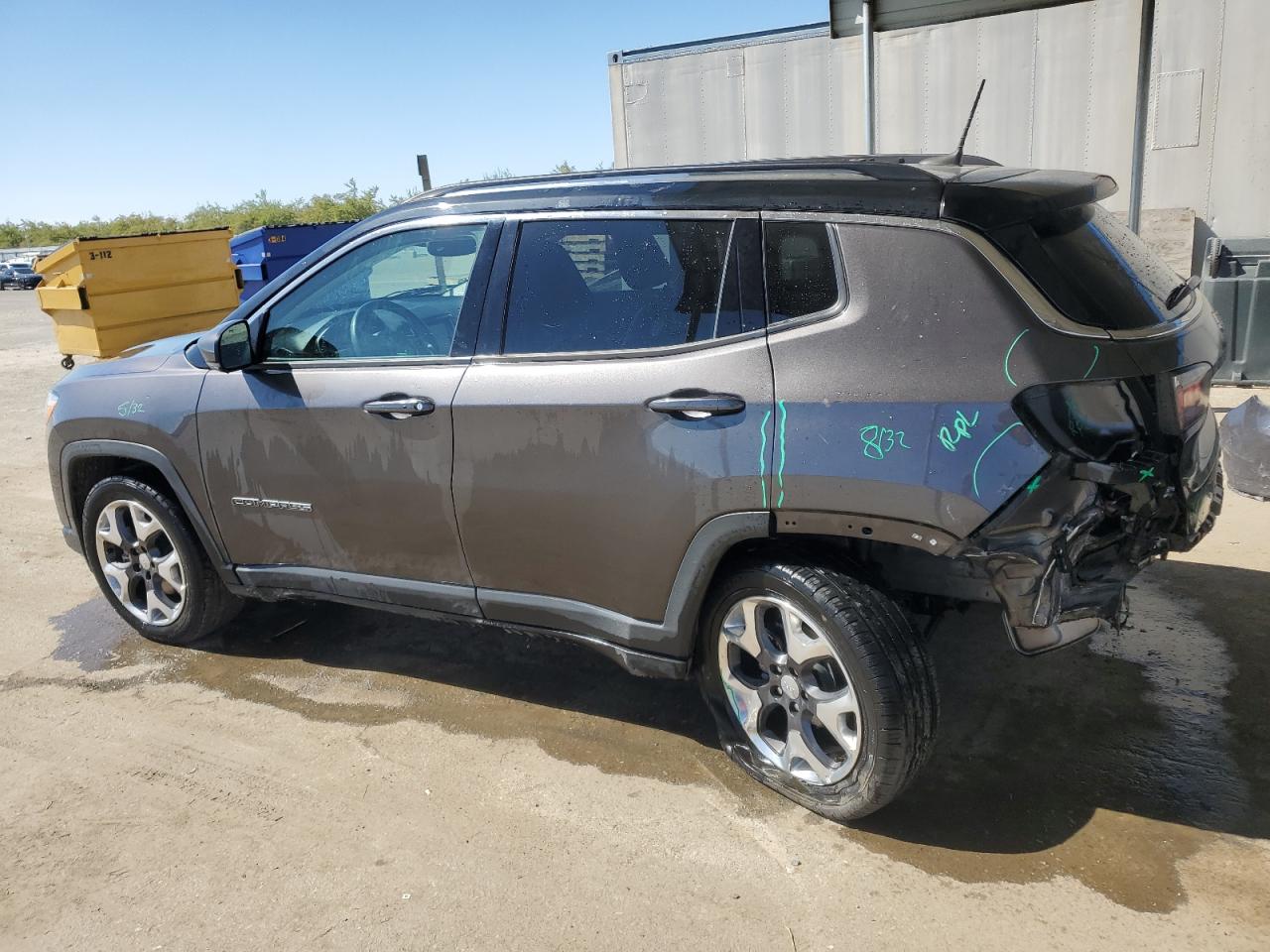 2019 JEEP COMPASS LI — VIN 3C4NJCCB0KT742924 — photo 2