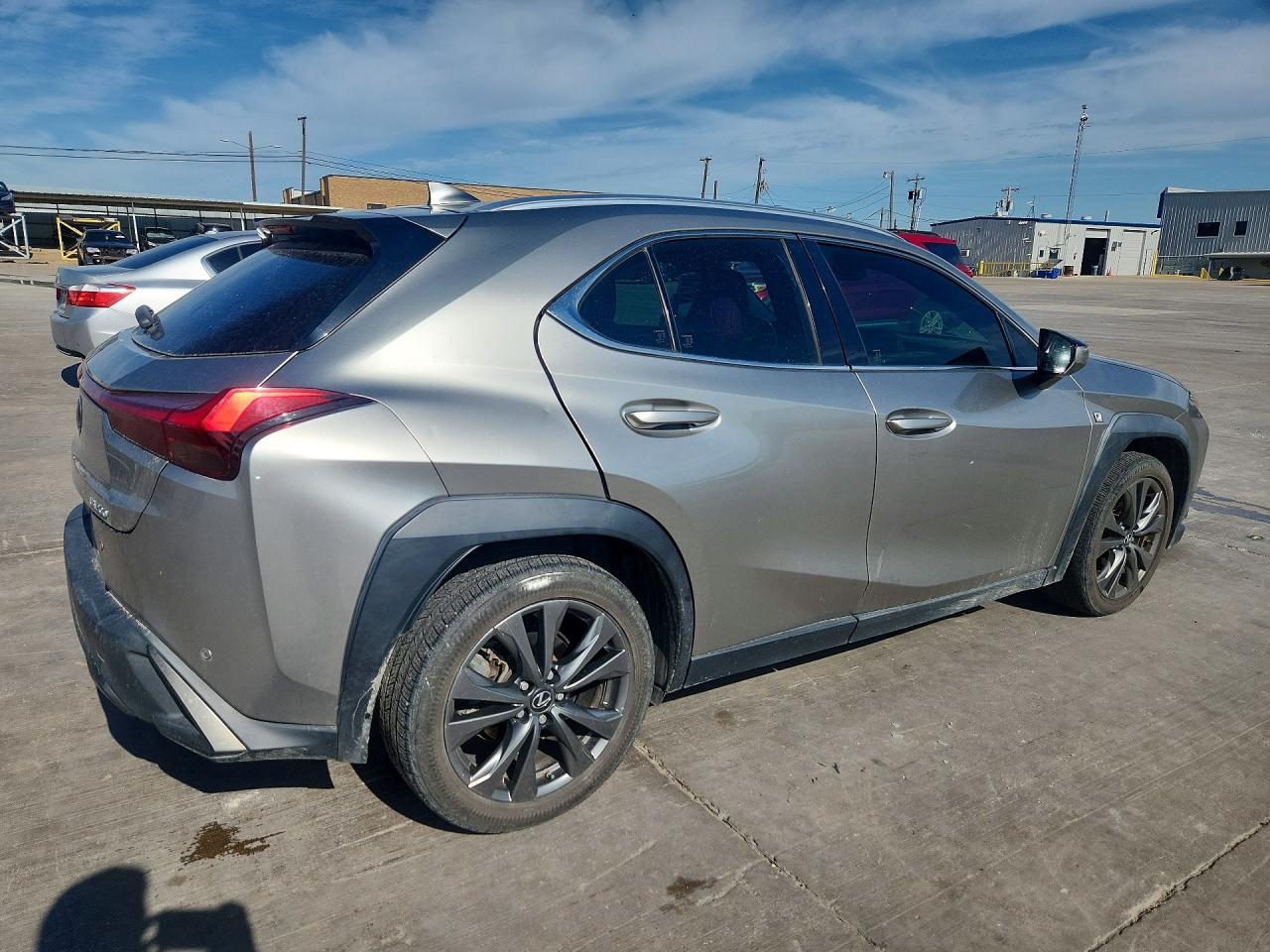 2019 LEXUS UX — VIN JTHY3JBH0K2014005 — photo 3
