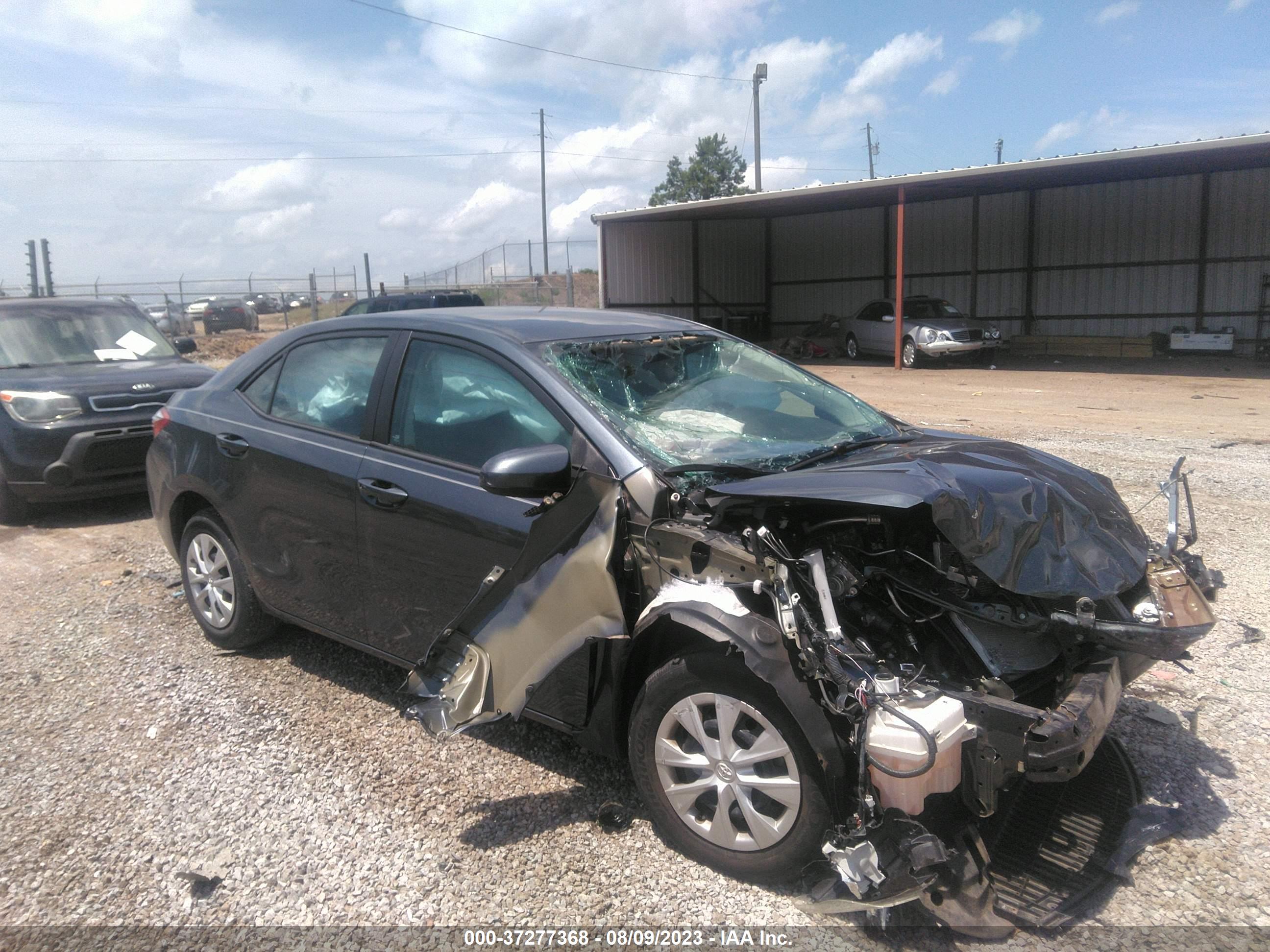 2016 TOYOTA COROLLA — VIN 2T1BURHE2GC721731 — photo 1 of 16