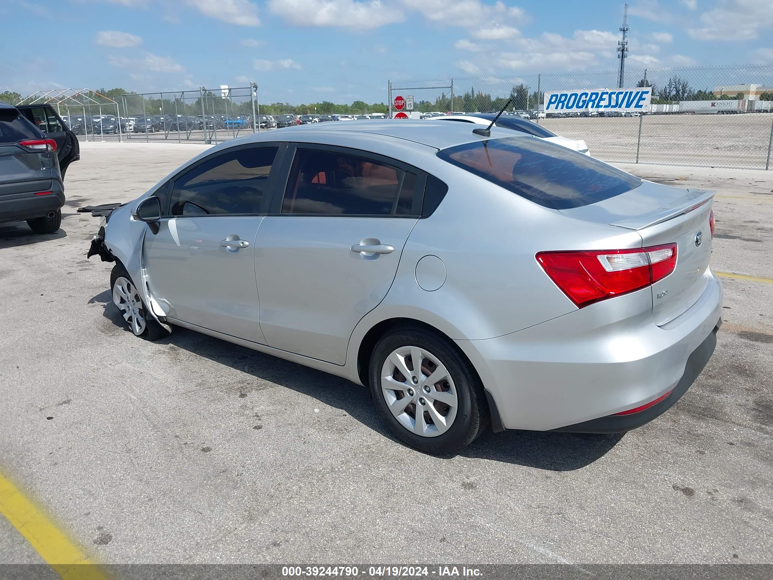 2017 KIA RIO — VIN KNADM4A3XH6017156 — photo 3