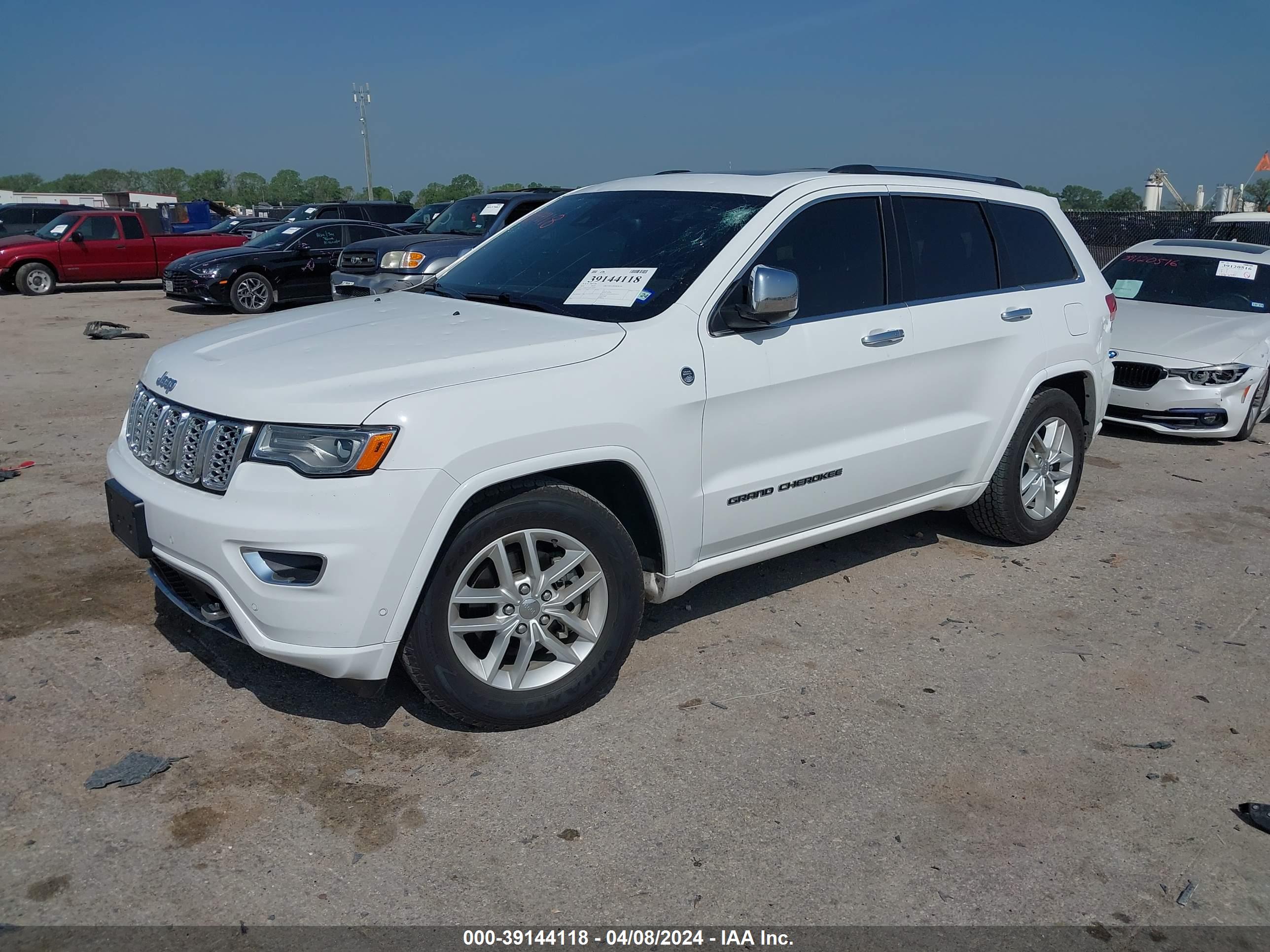 2018 JEEP GRAND CHEROKEE — VIN 1C4RJFCG3JC104255 — photo 2