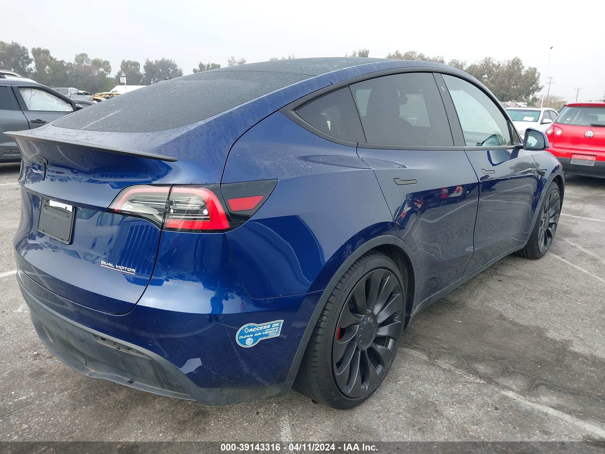 2020 TESLA MODEL Y — VIN 5YJYGDEF7LF058762 — photo 4