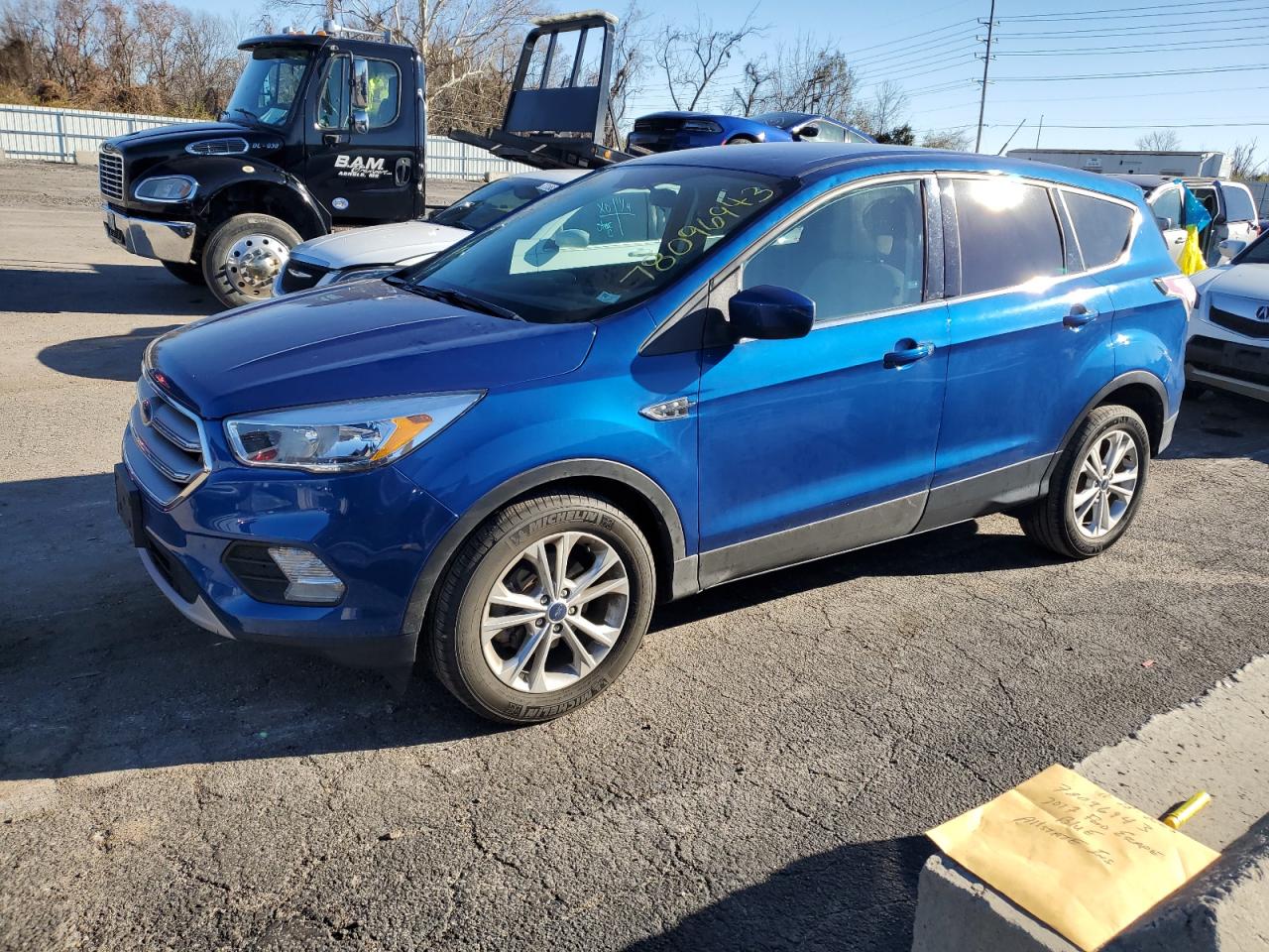 2017 FORD ESCAPE SE