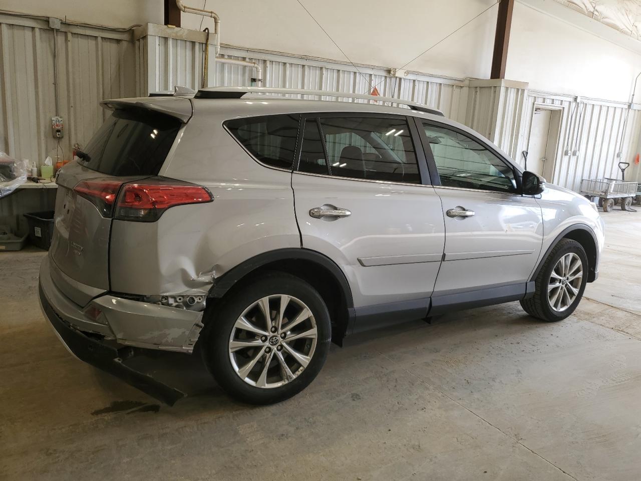 2016 TOYOTA RAV4 LIMIT — VIN 2T3DFREV1GW508508 — photo 3
