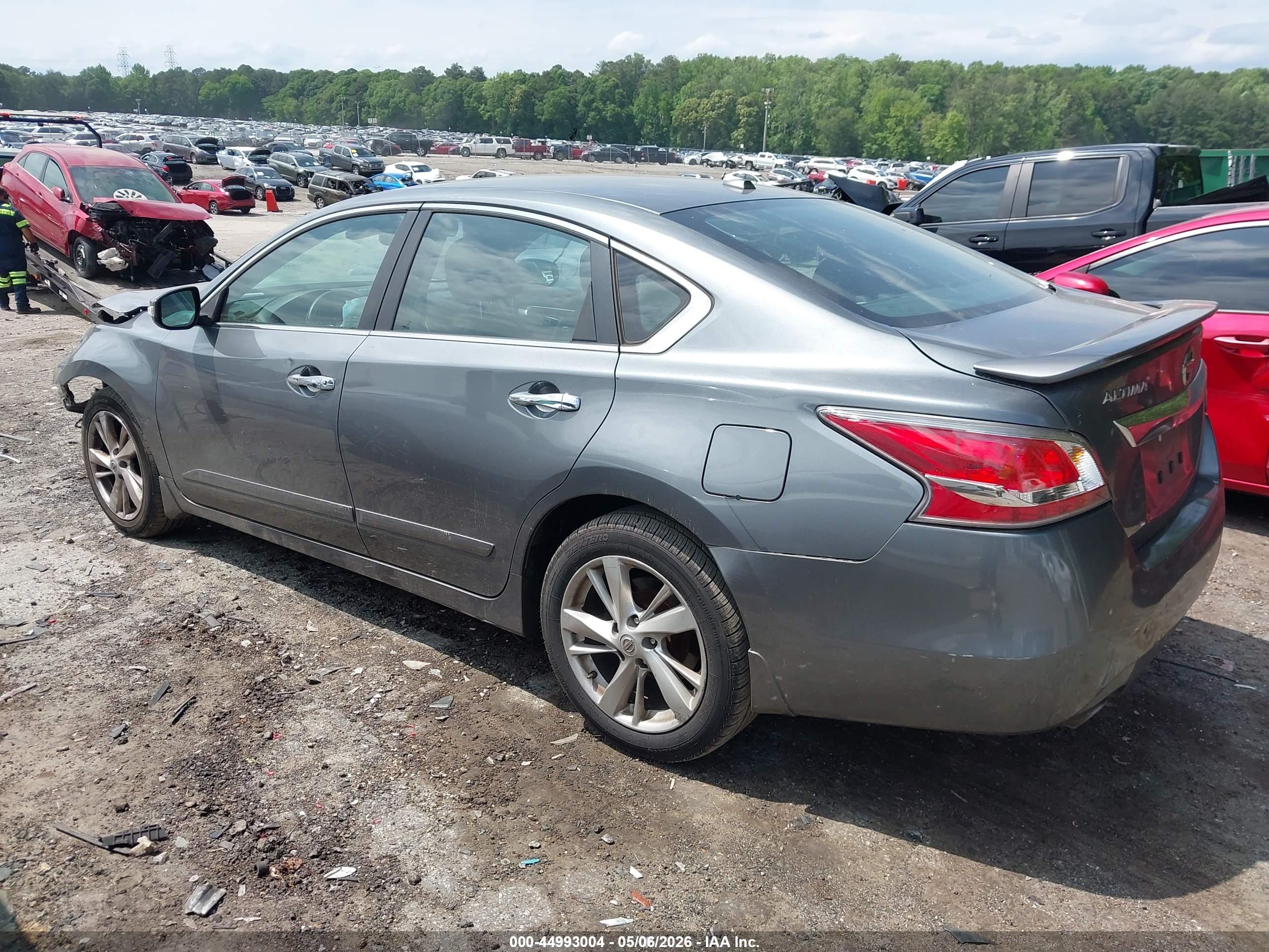 2015 NISSAN Altima — VIN 1N4AL3AP9FN868315 — photo 3