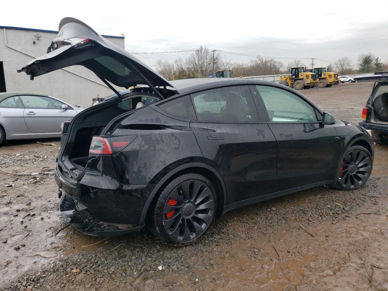 2022 TESLA MODEL Y — VIN 7SAYGDEF0NF530824 — photo 3
