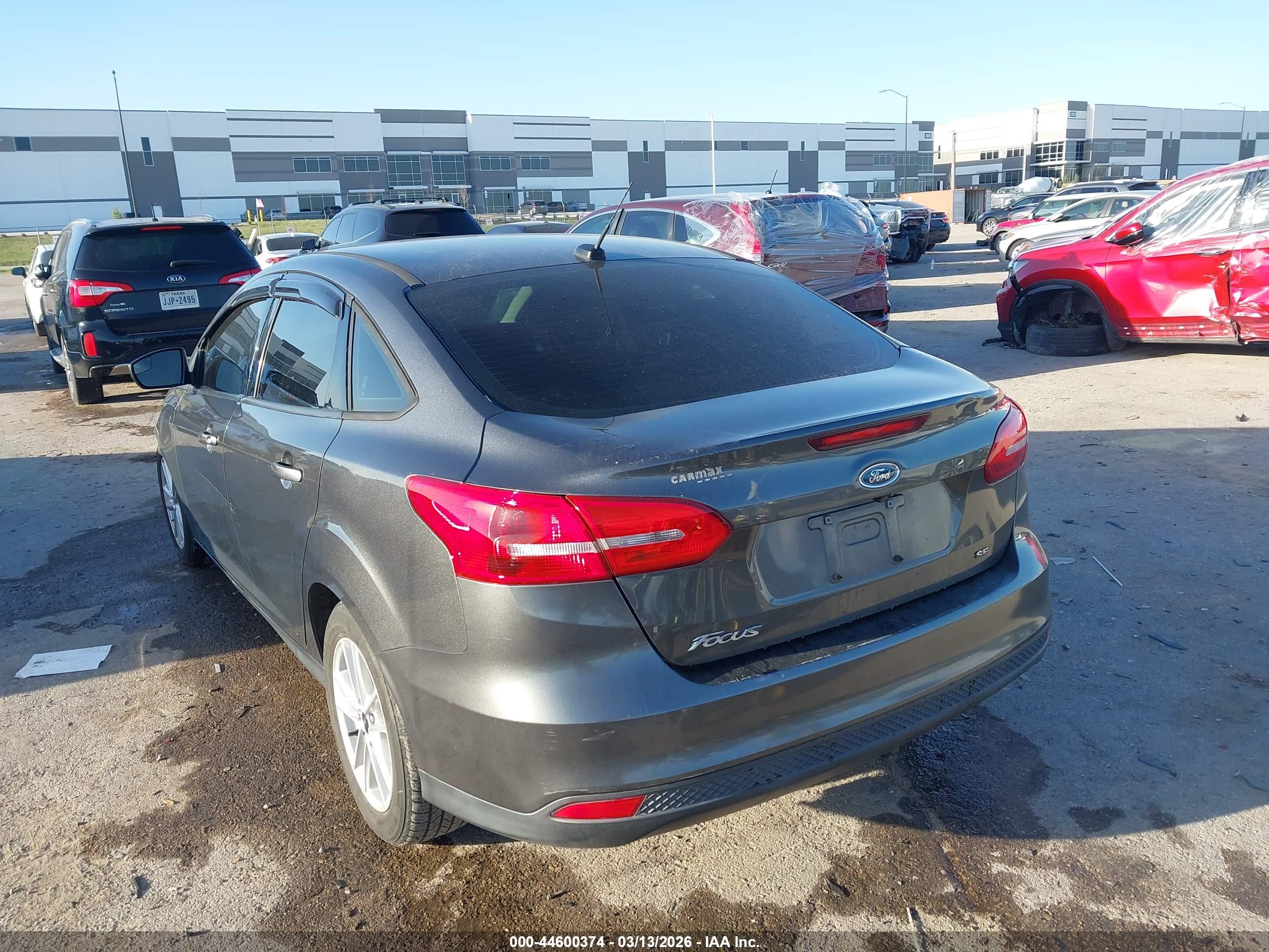 2018 FORD Focus — VIN 1FADP3F21JL328475 — photo 3