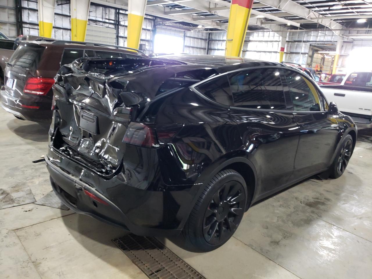 2021 TESLA MODEL Y — VIN 5YJYGDEE1MF245469 — photo 3