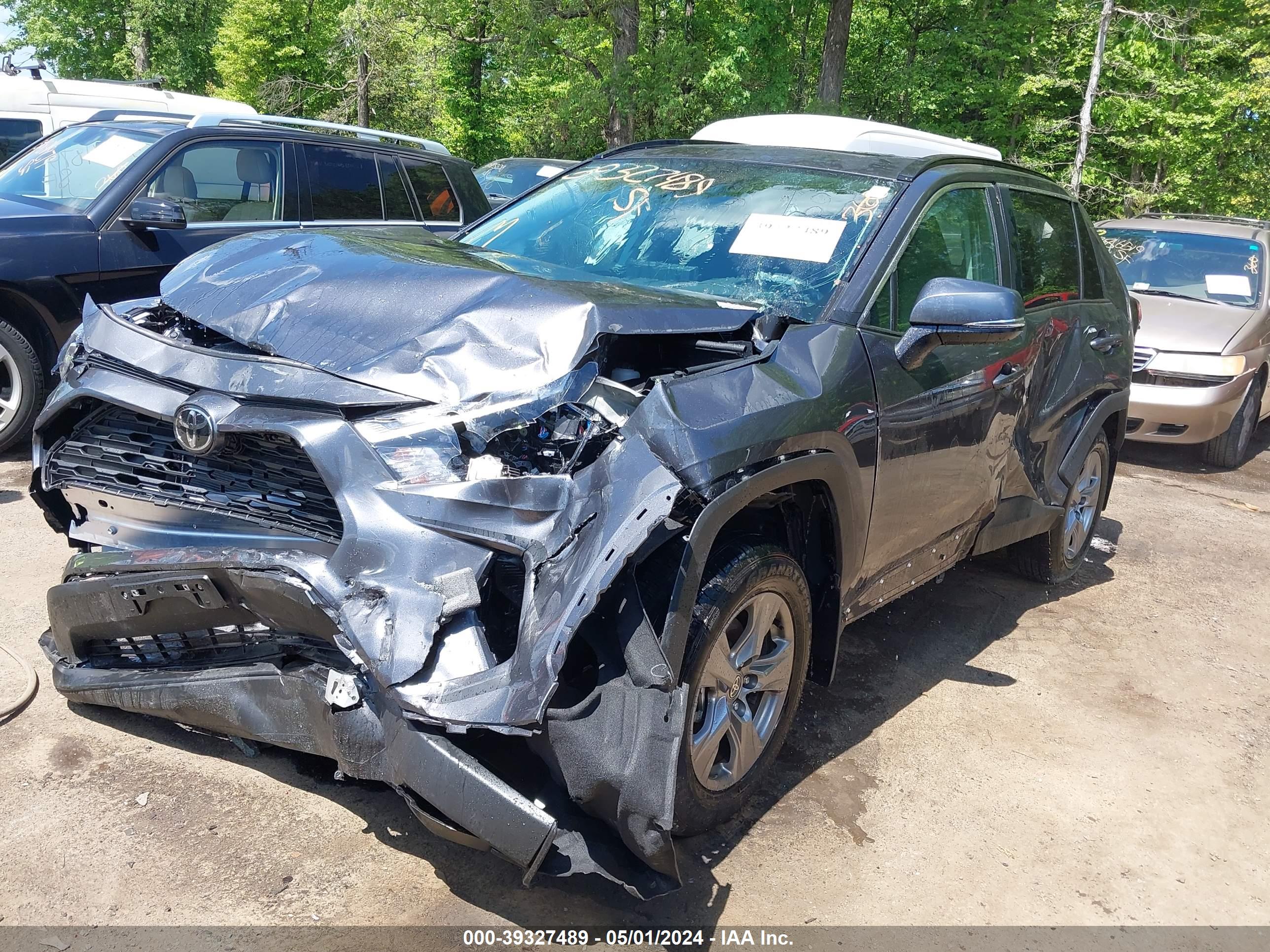 2024 TOYOTA RAV4 — VIN 2T3P1RFV0RC430169 — photo 2
