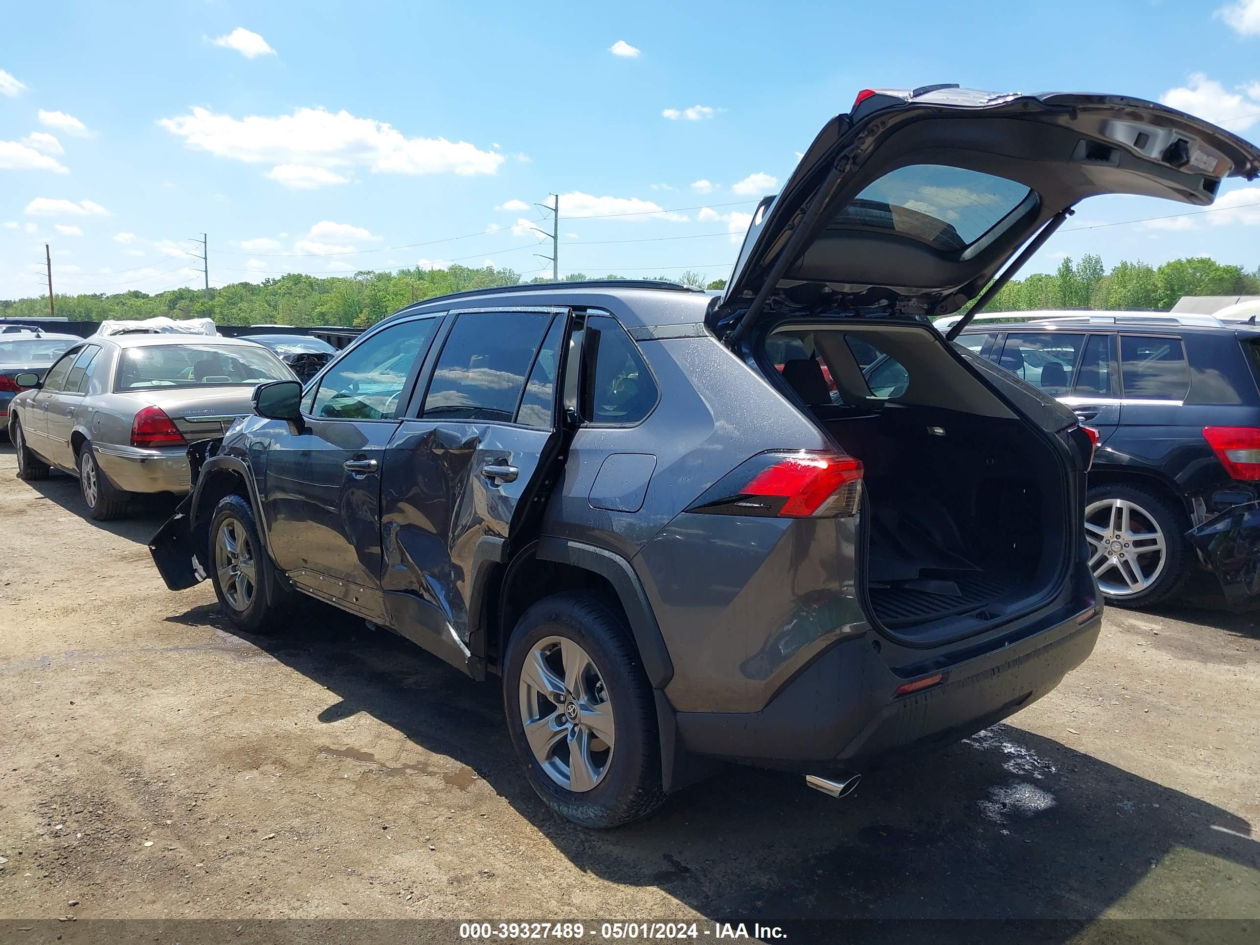 2024 TOYOTA RAV4 — VIN 2T3P1RFV0RC430169 — photo 3