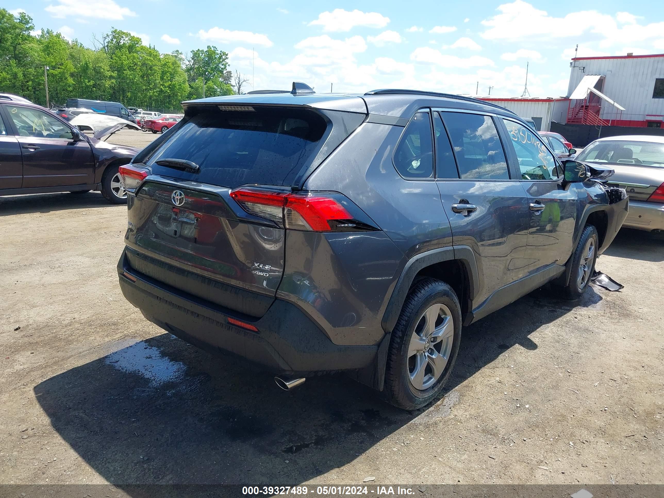 2024 TOYOTA RAV4 — VIN 2T3P1RFV0RC430169 — photo 4
