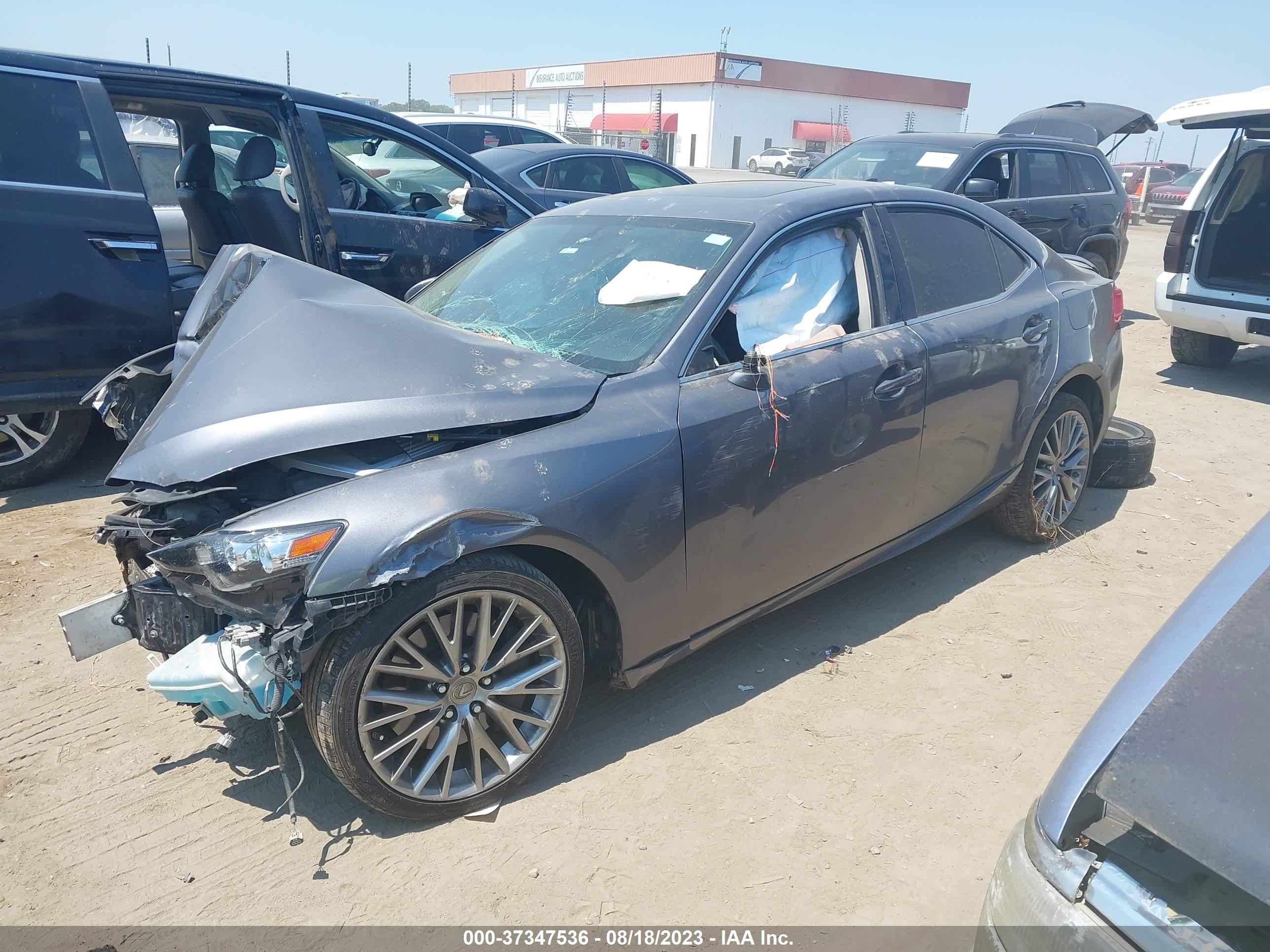 2016 LEXUS IS 300 — VIN JTHCM1D29G5003316 — photo 2