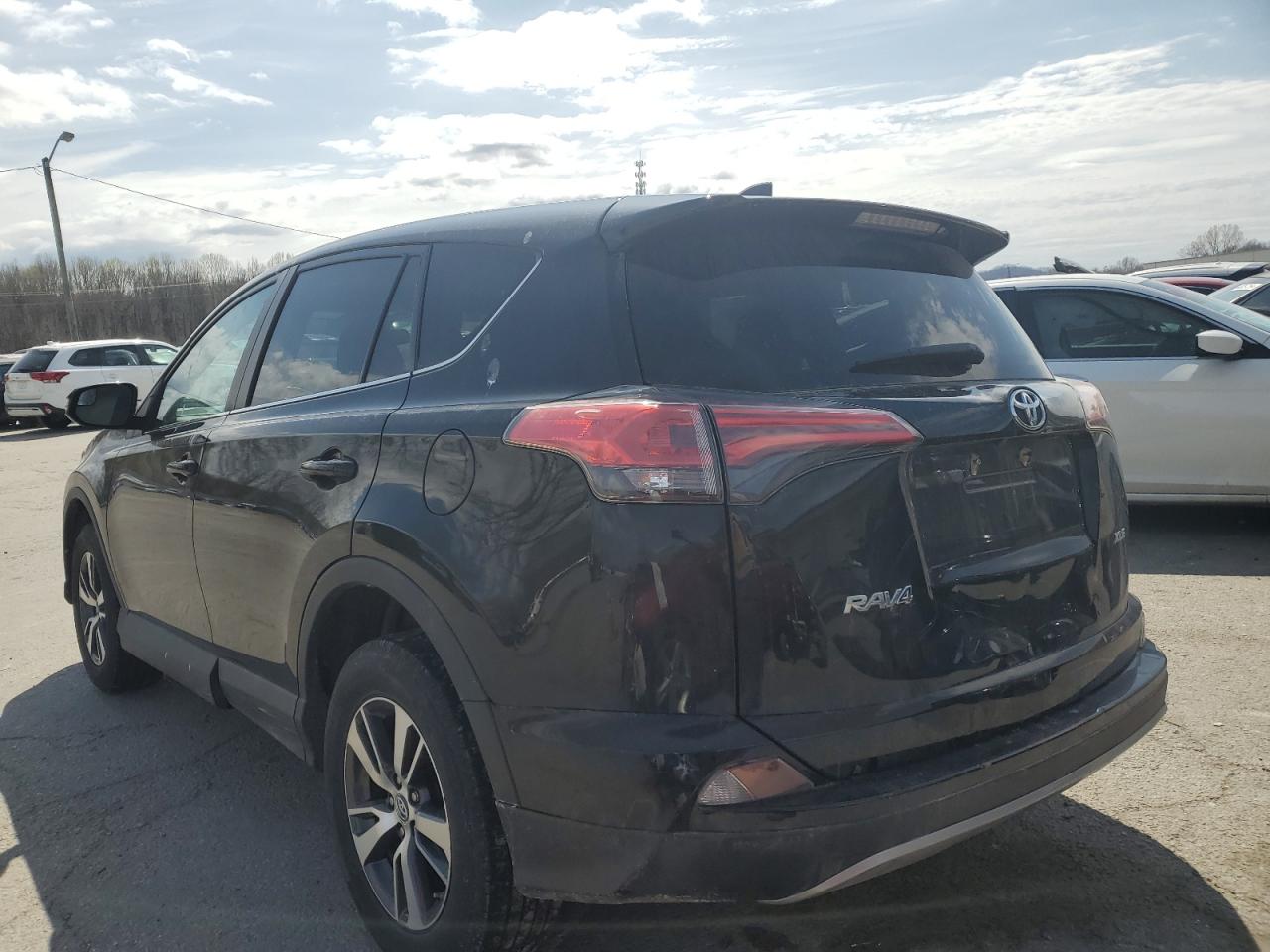 2018 TOYOTA RAV4 ADVEN — VIN 2T3WFREV3JW460588 — photo 2