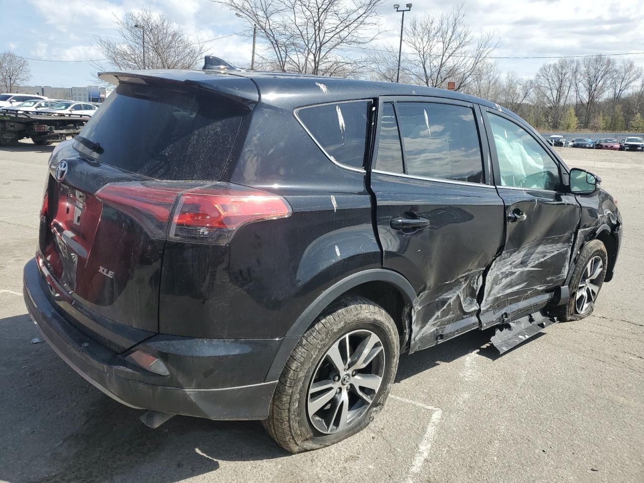 2018 TOYOTA RAV4 ADVEN — VIN 2T3WFREV3JW460588 — photo 3