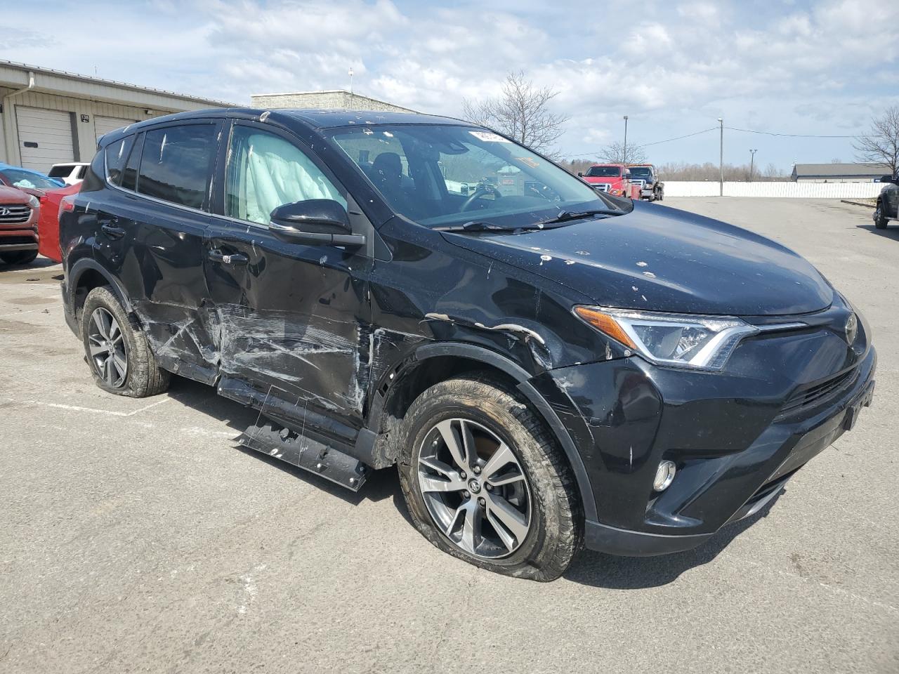 2018 TOYOTA RAV4 ADVEN — VIN 2T3WFREV3JW460588 — photo 4