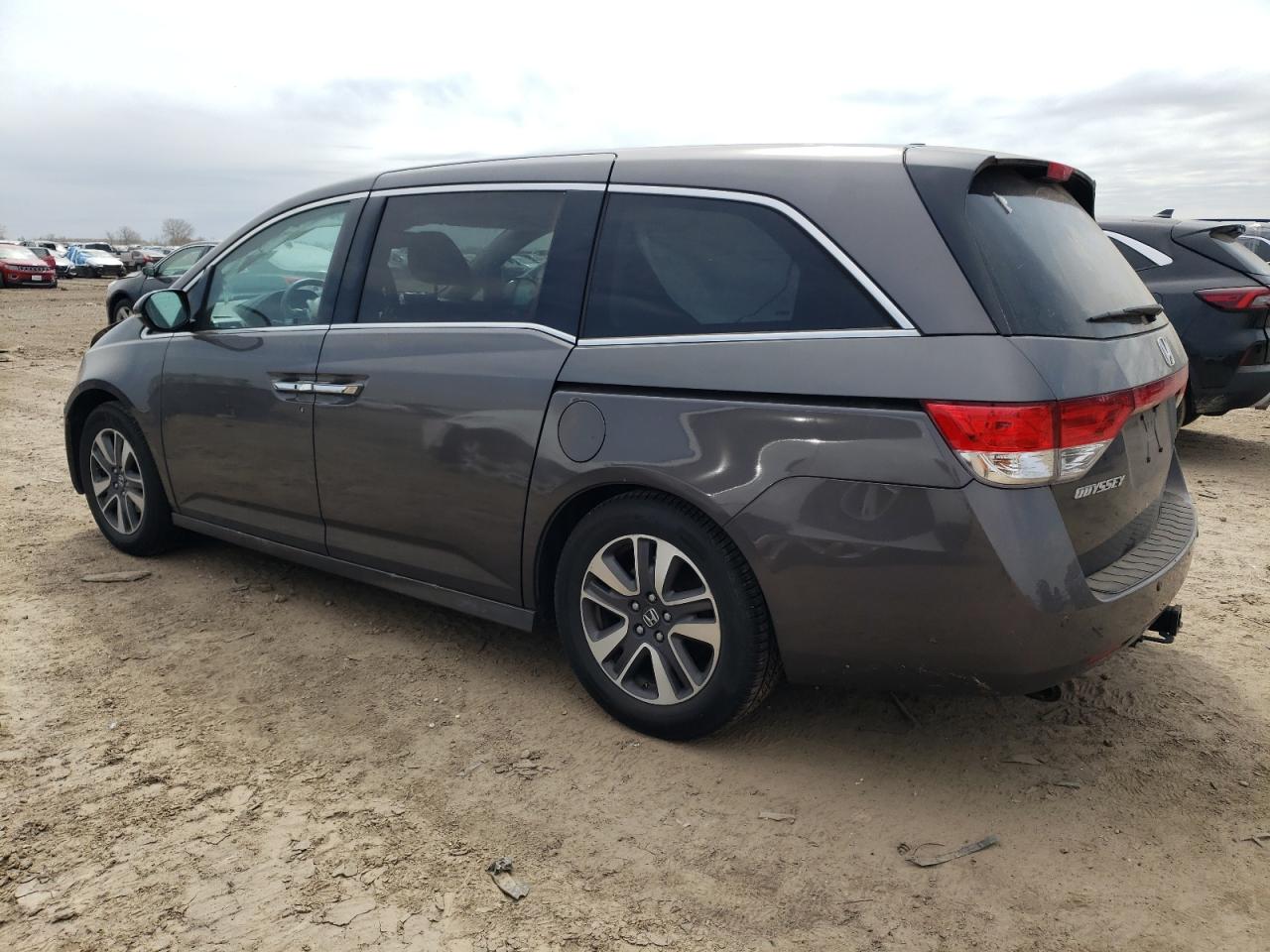 2017 HONDA ODYSSEY TO — VIN 5FNRL5H91HB013688 — photo 2