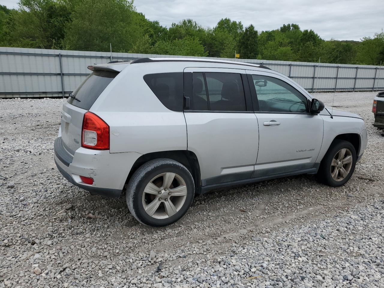 2011 JEEP COMPASS SP — VIN 1J4NT1FB2BD175240 — photo 3